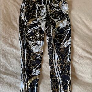 Stylish Black and Gold Leggings